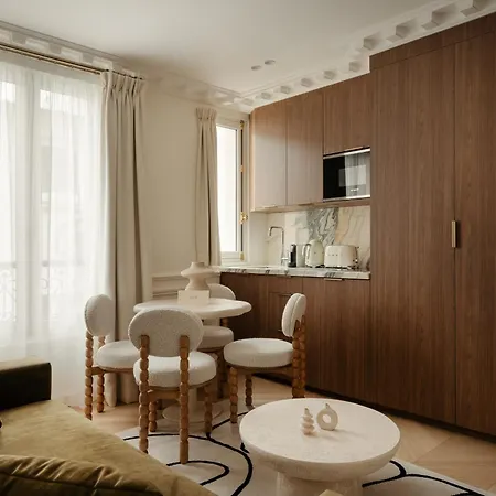 Léon 2* Parigi